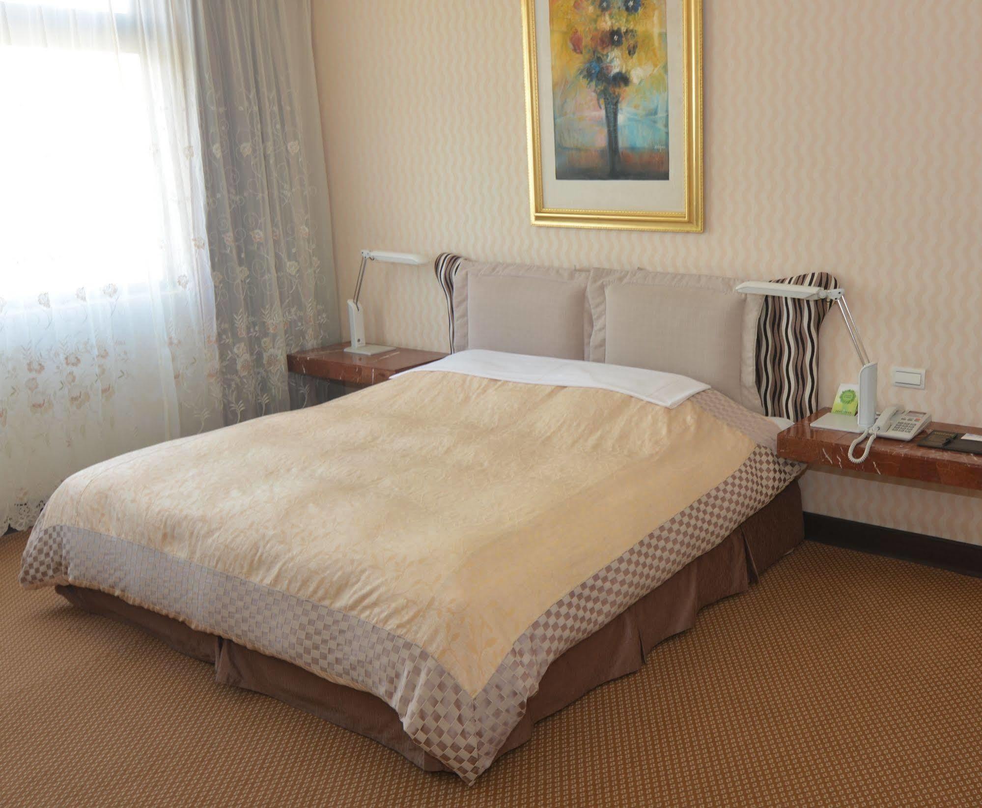 Kingship Hotel Kaohsiung Inter Continental Extérieur photo